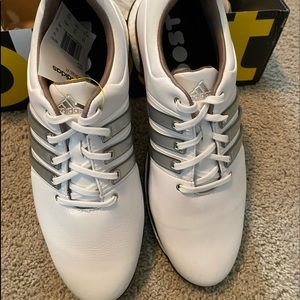 Men’s Brand New golf shoes